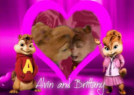 Resultado de imagem para alvin e brittany se beijando