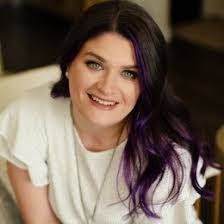 Tara Keyes's Instagram, Twitter & Facebook