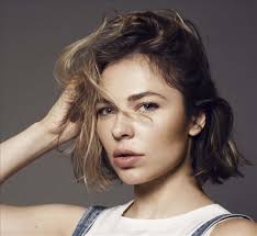 Review: Nina Kraviz's 'MASSEDUCTION Rewired' Is a Splintered,  Over-Saturated Translation