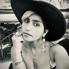 Arkansas you were perfect. been way too long. back with @mumfordandsons  tonight at @amerisbankamphitheatre . we kick off at 7:30. 📷: @kenzieveritt