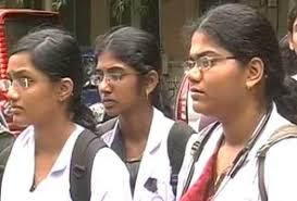 Supreme Court cancels common medical entrance exam; Government seeks legal opinion. The Union Health Ministry has sought legal opinion on whether it can ... - medical_exam_canceled_295x200