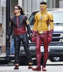 On Set Vibe And Kid Flash Theflash Vibe Kidflash Ciscoramon Wallywest Keiynanlonsdale Carlosvaldes Kid Flash The Flash Cisco The Flash Grant Gustin
