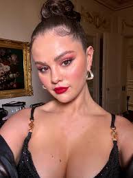 Avia Solomon (@vivis_makeup) • Threads, Say more