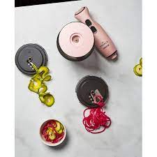Karaca blendfit 4 in 1 set red gold blender'ı incelemek ya da satın almak isterseniz aşağıdaki linke tıklayabilirsiniz. Karaca Blendfit Spiral Sebze Dograyici 4 In 1 Set Pinkgold Karaca