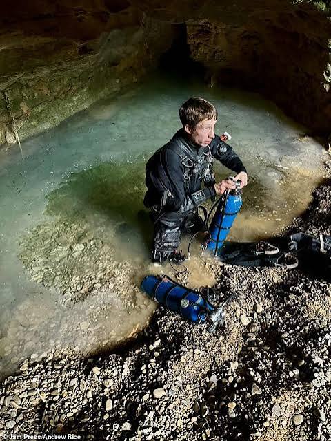 British diver, 43, is found dead at bottom of 270ft cave in France as tributes pour in | Daily Mail Online