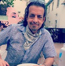 Do Black Hawk casinos offer free drinks for diamond members?