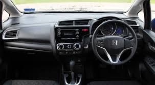 Honda jazz 1.5l v is a compact wagon of b class segment manufactured by japanese company honda. è¿åŠ¨å°æŽ€èƒŒä¹‹äº‰ Kia Rio Vs Honda Jazz Automachi Com