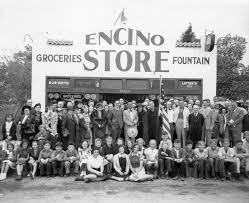 1941 Encino Opening Day At 17020 Ventura Blvd Al Jolson In Center Holding Hat Store Also Was A Post Offic San Fernando Valley Vintage Los Angeles History
