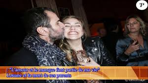 Louane n'évoque jamais le décès de ses parents dans les médias. Louane Et La Mort De Ses Parents L Amour Et Le Manque Font Partie De Ma Vie Youtube
