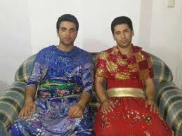 Explora 1.416.478 fotografías e imágenes de stock sobre hombre vestido de mujer o realiza una búsqueda sobre hombre disfrazado de mujer o transgender para encontrar más fotografías e imágenes de stock increíbles. Obligan Hombres A Pasear Con Ropa Femenina Y Acusan Mujeres Por Terremotos Noticias Uruguay Lared21 Diario Digital