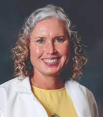 Deanne Kenyon's Instagram, Twitter & Facebook