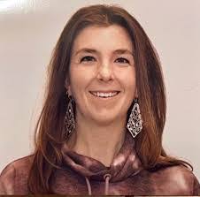 Danielle Duryea's Instagram, Twitter & Facebook