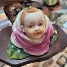 Will she like the awesome vintage find?