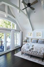 It does not reach the ceiling because of the shape. Ceiling Windows Whaciendobuenasmigas