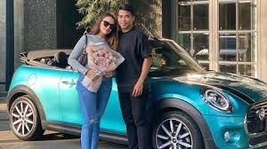 Pilihan warna di thailand berbeda dengan di indonesia. Bek Timnas U 23 Belikan Pacar Mini Cooper Begini Reaksi Warganet