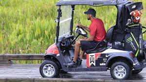 Tiger Woods Proves Fitness In The Match 2 As Mickelson Manning Brady Help Raise 20m Bbc Sport