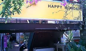 Happy Monday Club Ekkamai Soi 10 Bangkok Thailand Bangkok Neon Signs Happy