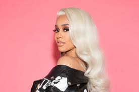Video surfaces of superstar couple during an elevator altercation before they split. Saweetie Interview I Was Renting A Room Off Craigslist When I Made The Icy Grl Video London Evening Standard Evening Standard