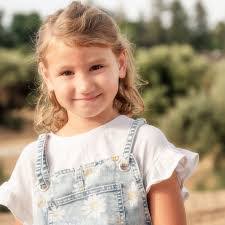 Lisa Autry's Instagram, Twitter & Facebook