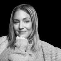 Kerry Bruce's Instagram, Twitter & Facebook