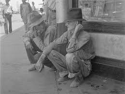 The grapes of wrath was published while the american great depression—in which the economy went into freefall, destroying lives and livelihoods—had the country fully in its grip. John Steinbeck S The Grapes Of Wrath Verbal Pictures Neh Edsitement