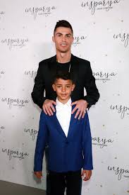 In making of future football ⚽️ legend. Cristiano Ronaldo Sein Sohn 9 Hat Eigenen Instagram Account Gala De