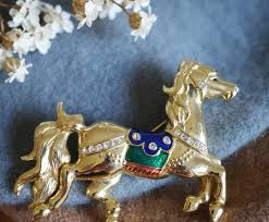horse brooch pin