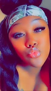 Stephanie Deneen's Instagram, Twitter & Facebook