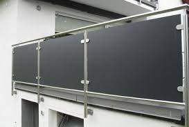 Edelstahlgelander Mit Trespa Fullung Gelander Balkon Balkon Gelander Design Balkon Glas