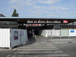 Trains from or bound to tournan call at the station only after 10 pm. Rosny Bois Perrier Station Wikipedia