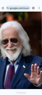 Earl Erich Esch (@EschEarl)