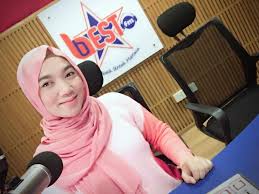 The radio broadcasts hits, news and entertainment. Best My Johor Bahru Radio Station Facebook