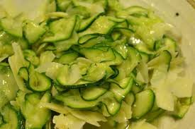 Rezept Zucchinisalat Mit Parmesan Zucchinisalat Zucchini Rezepte Vegetarisch Rezepte