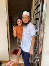 In his latest philanthropical visit to ulu yam, selangor, the ustaz wished the residents a happy chinese new year, which will be celebrated by the chinese community in malaysia this friday (12 february). Siap Ada Tarian Singa Tahun Baru Cina Keluarga Majmuk Ebit Lew Meriah Soya Lemon