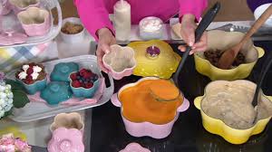 Maybe you would like to learn more about one of these? Le Creuset Cast Iron 2 25 Qt Flower Cocotte And 2 Mini Cocottes On Qvc Youtube