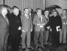 Od 1999 roku związany z telewizją tvn a obecnie z tvp. Tajny Oddzial Y Ii Sztabu Generalnego Wp Przejmowal Przez Swych Agentow Majatki Po Polakach Archiwa Ipn Poznan