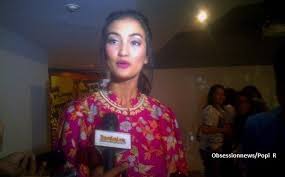 Atiqah Hasiholan Buku Wonderfull Life Luar Biasa Aktris