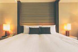 Feng shui bedroom layout tips. How To Feng Shui Your Bedroom 25 Rules With 17 Layout Diagram Examples Home Stratosphere