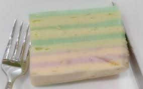 Cake cookies cupcake cakes food cakes cup cakes pandan layer cake ogura cake layer cake recipes layer cakes resep cake. Eat To Live Or Live To Eat Regent Pandan Layer Cake