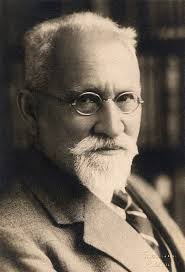 Who was Simon Dubnow?