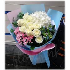 White hydrangeas are a must for a wedding! Bo137 White Rose Hydrangea Flower Bouquet Delivery Hong Kong