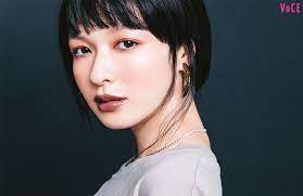 秋のこなれ顔 は目 頬 唇に濃厚ブラウンを投入 林由香里 秋顔の強 弱メイク 美容メディアvoce ヴォーチェ カジュアルメイク メイク 頬