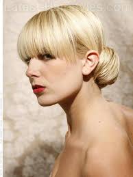When it comes to lifes milestones few events beat prom. 32 Cutest Prom Hairstyles For Medium Length Hair For 2021