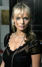And in my free time a fashionista. Izabella Scorupco Grosse Wie Gross