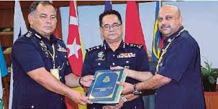 Terkadang misi perlu dirubah sedemikian rupa jika visi belum juga terwujud. Warga Polis Sabah Diminta Kekal Semangat Kekitaan Pressreader