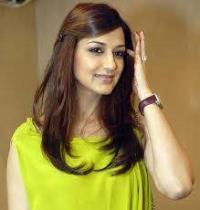 Raashi khanna latest beautiful hd photo gallery. Alte Schone Sonali Bendre Sonali Bendre Hd Wallpaper 608x640 Wallpapertip