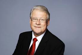 Carl i hagen stilte spørsmål om miljømagasinet fra stortingets talerstol. File Carl I Hagen 2d 206930 2e Jpg Df0000306220 Jpg Wikimedia Commons