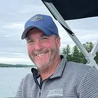 Amazon.com: Twinkling Wings and Toothy Things: 9781966786238: Nate Moeller:  Books