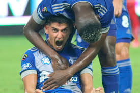 Jefferson caicedo (emelec) sofre uma falta. Asi Juega Emelec El Primer Rival De Talleres En La Sudamericana Posible 11 Y Sus Figuras Futbol La Voz Del Interior