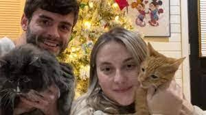 Robin Stickel's Instagram, Twitter & Facebook